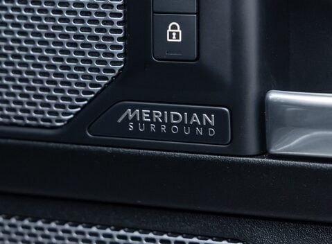 Land Rover Defender 110 V8 CARPATHIAN EDITION Urban 30