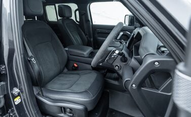 Land Rover Defender 110 V8 CARPATHIAN EDITION Urban 14