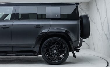 Land Rover Defender 110 V8 CARPATHIAN EDITION Urban 44