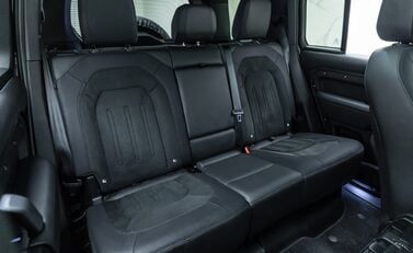 Land Rover Defender 110 V8 CARPATHIAN EDITION Urban 17