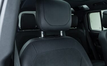 Land Rover Defender 110 V8 CARPATHIAN EDITION Urban 15