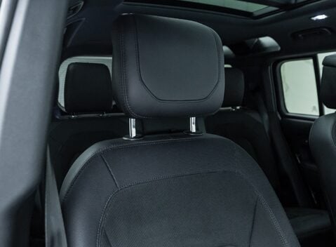 Land Rover Defender 110 V8 CARPATHIAN EDITION Urban 15