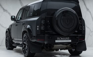 Land Rover Defender 110 V8 CARPATHIAN EDITION Urban 10