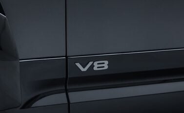 Land Rover Defender 110 V8 CARPATHIAN EDITION Urban 37