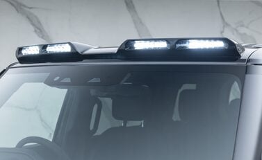 Land Rover Defender 110 V8 CARPATHIAN EDITION Urban 35