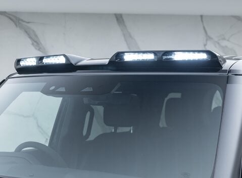 Land Rover Defender 110 V8 CARPATHIAN EDITION Urban 35