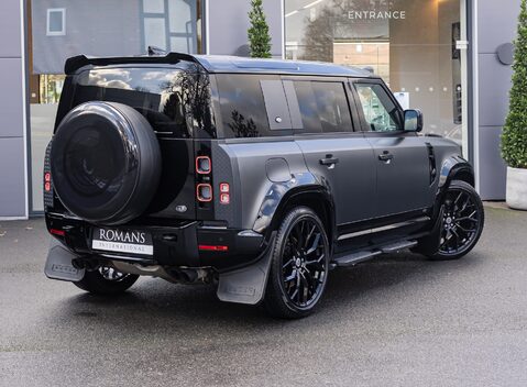 Land Rover Defender 110 V8 CARPATHIAN EDITION Urban 4