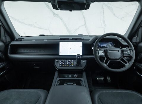 Land Rover Defender 110 V8 CARPATHIAN EDITION Urban 21