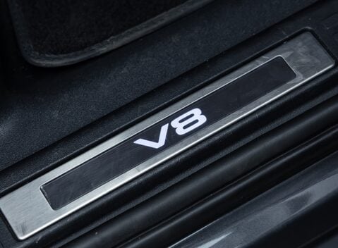 Land Rover Defender 110 V8 CARPATHIAN EDITION Urban 28