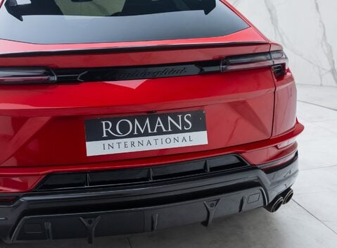 Lamborghini Urus PERFORMANTE 35