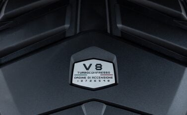 Lamborghini Urus PERFORMANTE 52