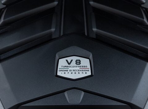 Lamborghini Urus PERFORMANTE 52