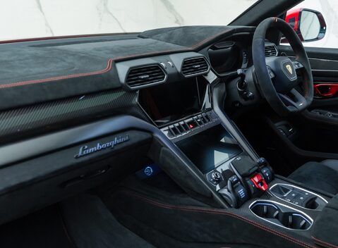 Lamborghini Urus PERFORMANTE 21