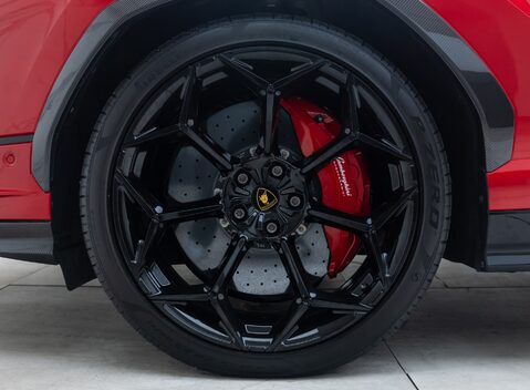 Lamborghini Urus PERFORMANTE 33