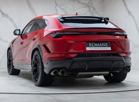 Lamborghini Urus PERFORMANTE 10