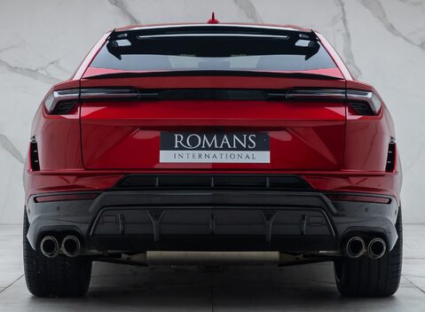 Lamborghini Urus PERFORMANTE 8