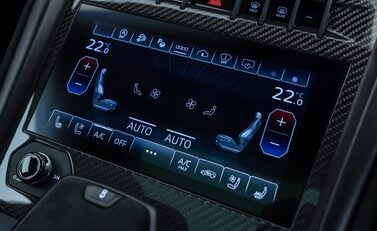 Lamborghini Urus PERFORMANTE 26