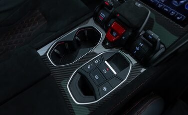 Lamborghini Urus PERFORMANTE 27