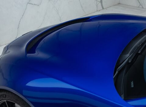 Aston Martin V12 Vantage ROADSTER 35