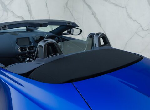 Aston Martin V12 Vantage ROADSTER 40