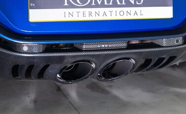 Aston Martin V12 Vantage ROADSTER 48