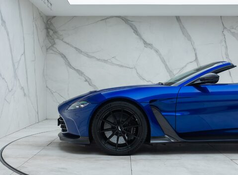 Aston Martin V12 Vantage ROADSTER 49