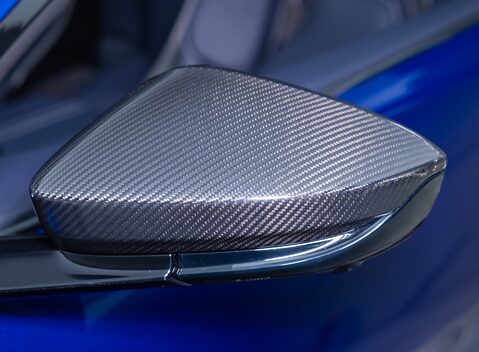 Aston Martin V12 Vantage ROADSTER 37