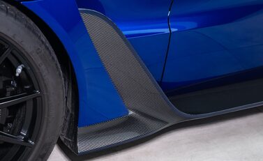 Aston Martin V12 Vantage ROADSTER 38