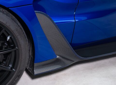 Aston Martin V12 Vantage ROADSTER 38