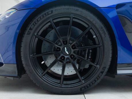 Aston Martin V12 Vantage ROADSTER