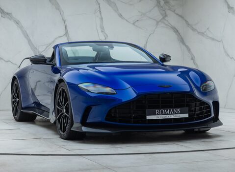 Aston Martin V12 Vantage ROADSTER 12