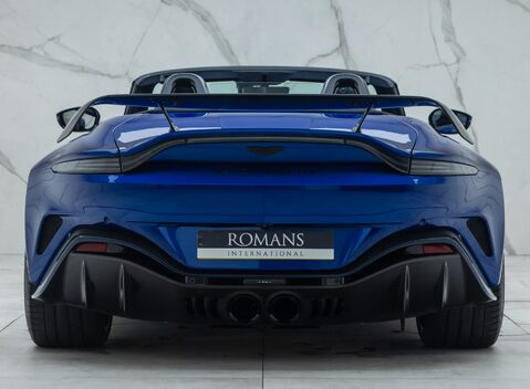 Aston Martin V12 Vantage ROADSTER 11