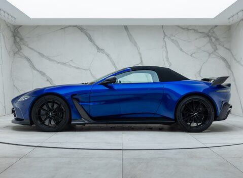 Aston Martin V12 Vantage ROADSTER 7