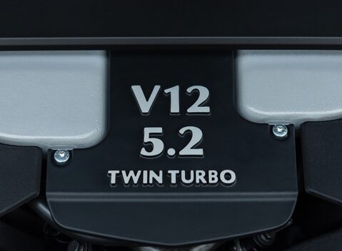 Aston Martin V12 Vantage ROADSTER 53