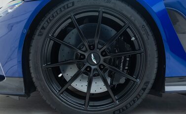 Aston Martin V12 Vantage ROADSTER 30