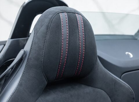 Aston Martin V8 Vantage ROADSTER 20