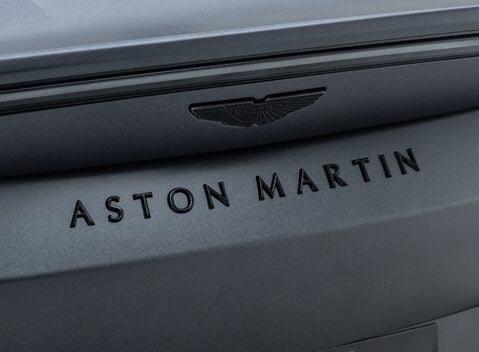 Aston Martin V8 Vantage ROADSTER 36