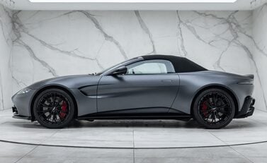 Aston Martin V8 Vantage ROADSTER 7