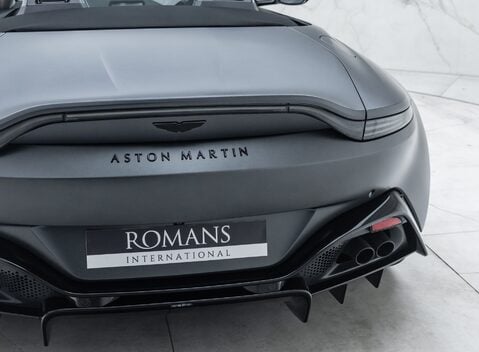 Aston Martin V8 Vantage ROADSTER 32
