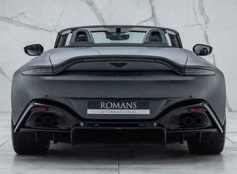 Aston Martin V8 Vantage ROADSTER 11