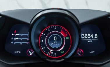 Aston Martin V8 Vantage ROADSTER 23