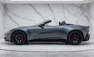 Aston Martin V8 Vantage ROADSTER 6