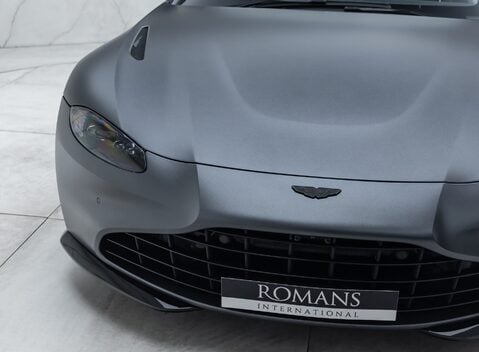 Aston Martin V8 Vantage ROADSTER 31