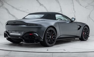 Aston Martin V8 Vantage ROADSTER 8
