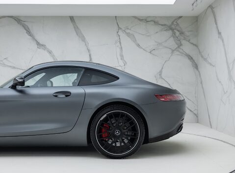 Mercedes-Benz Amg GT S PREMIUM 32