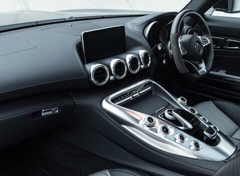 Mercedes-Benz Amg GT S PREMIUM 18
