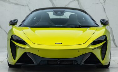 McLaren Artura 7