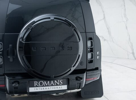 Land Rover Defender 90 D350 X-DYNAMIC HSE HARD TOP URBAN 29