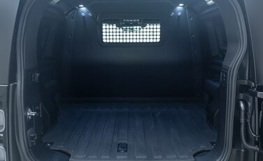 Land Rover Defender 90 D350 X-DYNAMIC HSE HARD TOP URBAN 43