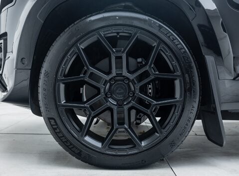 Land Rover Defender 90 D350 X-DYNAMIC HSE HARD TOP URBAN 27